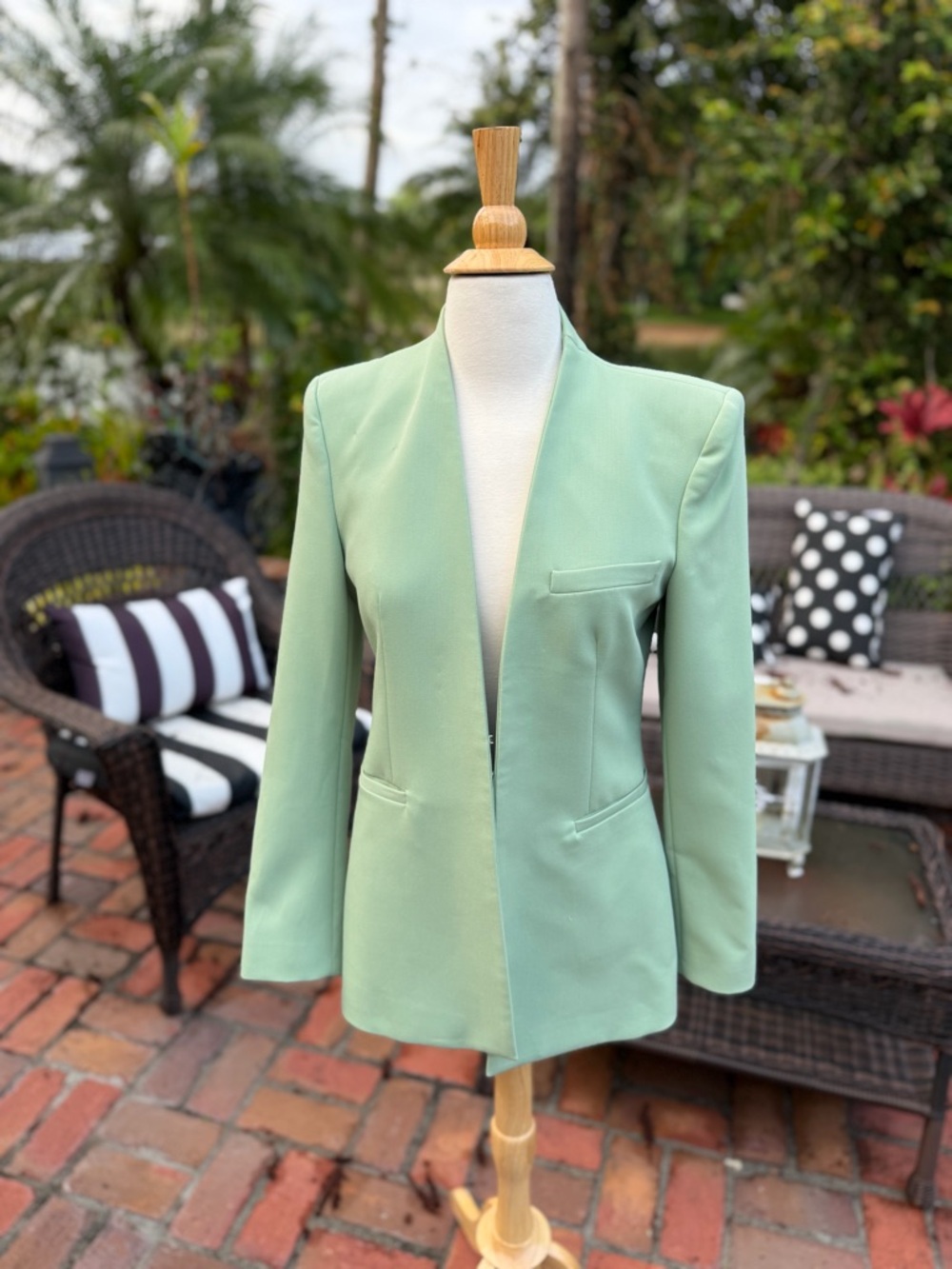 Zara Women’s Mint Green Open-Front Blazer Jacket small